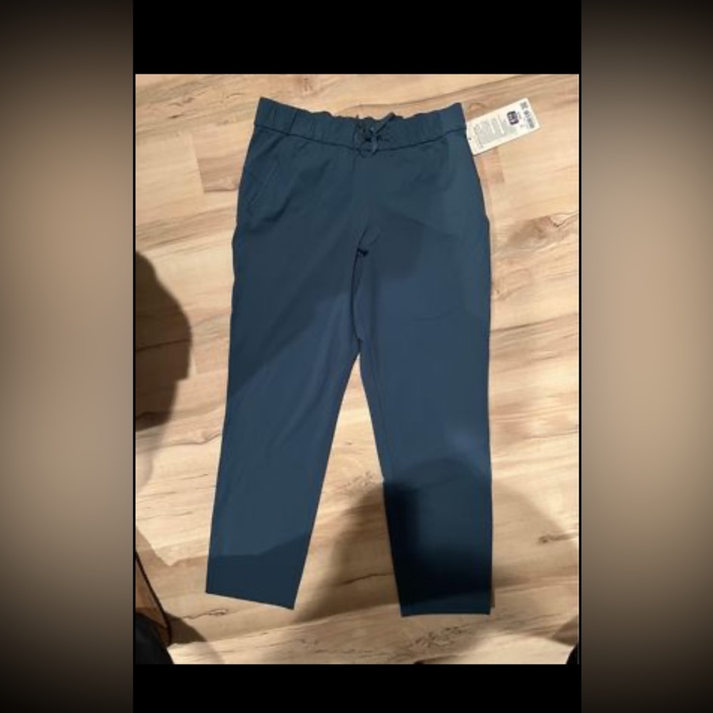 Lululemon on the fly pants